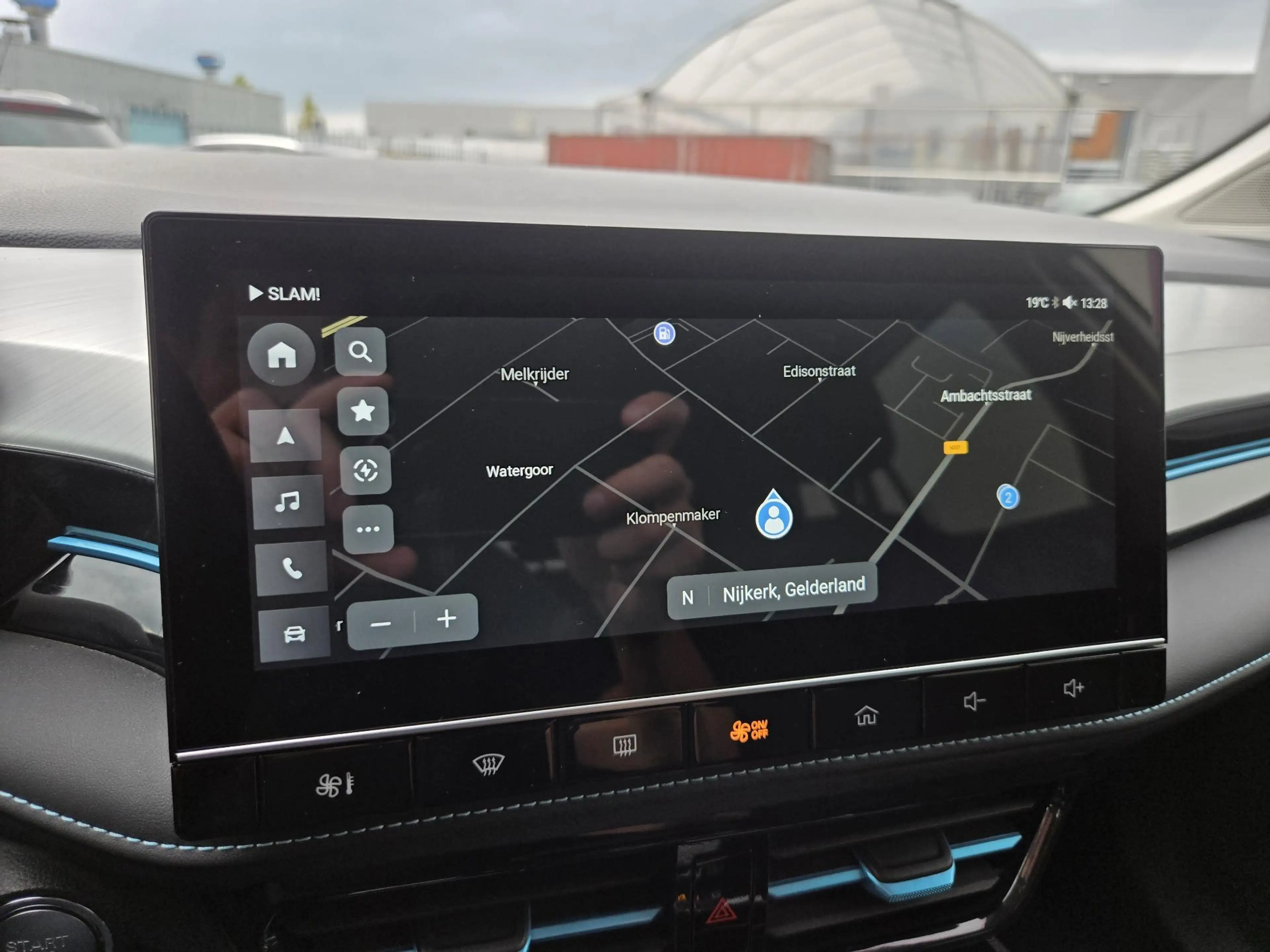 MG MG5 Electric Long Range Comfort 61 kWh NL-AUTO | NAVI — photo 18