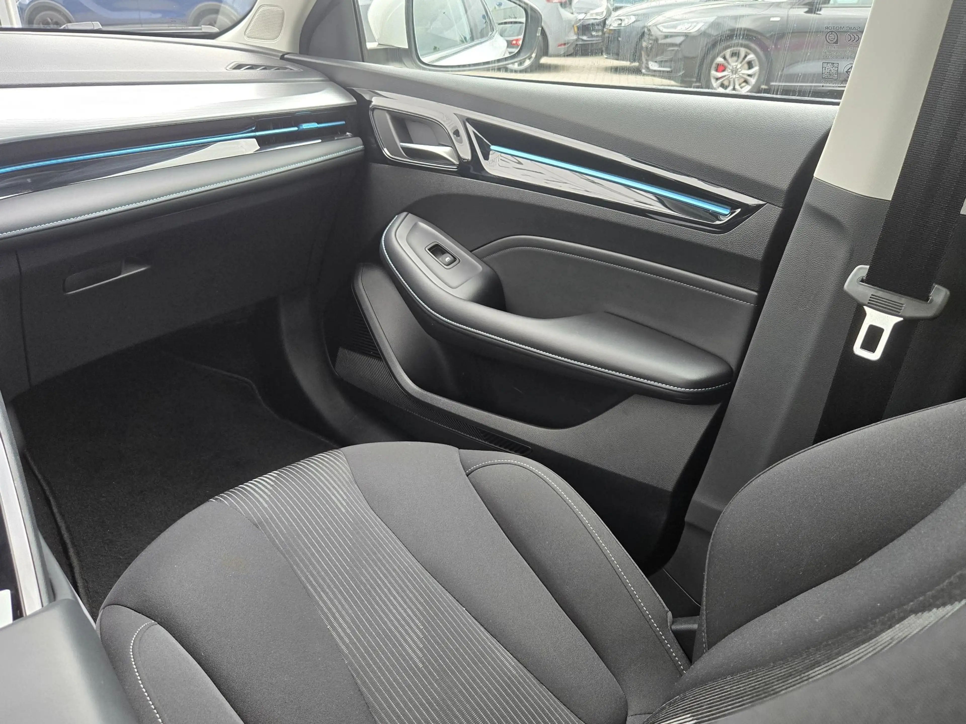 MG MG5 Electric Long Range Comfort 61 kWh NL-AUTO | NAVI — photo 6