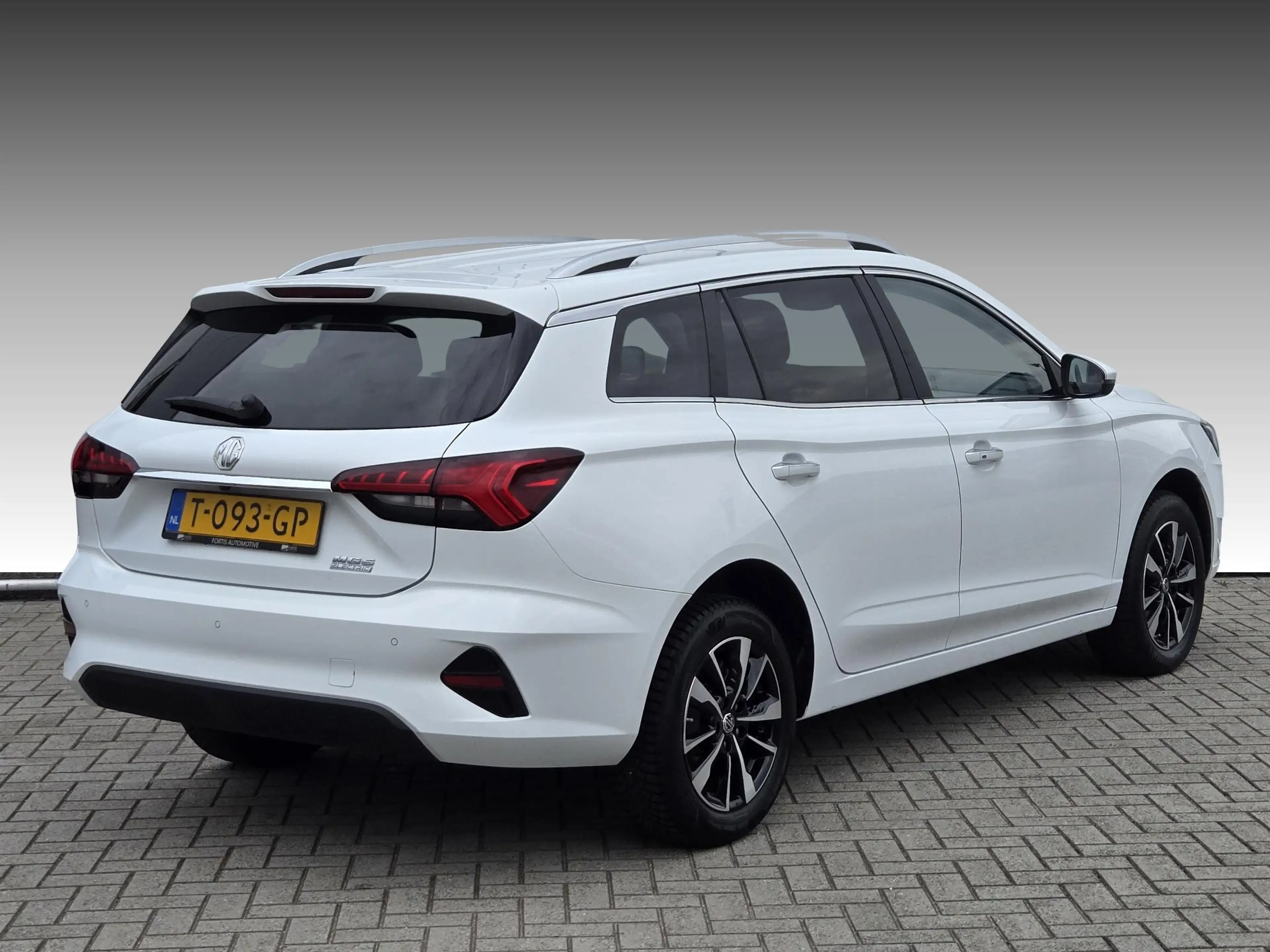 MG MG5 Electric Long Range Comfort 61 kWh NL-AUTO | NAVI — photo 2
