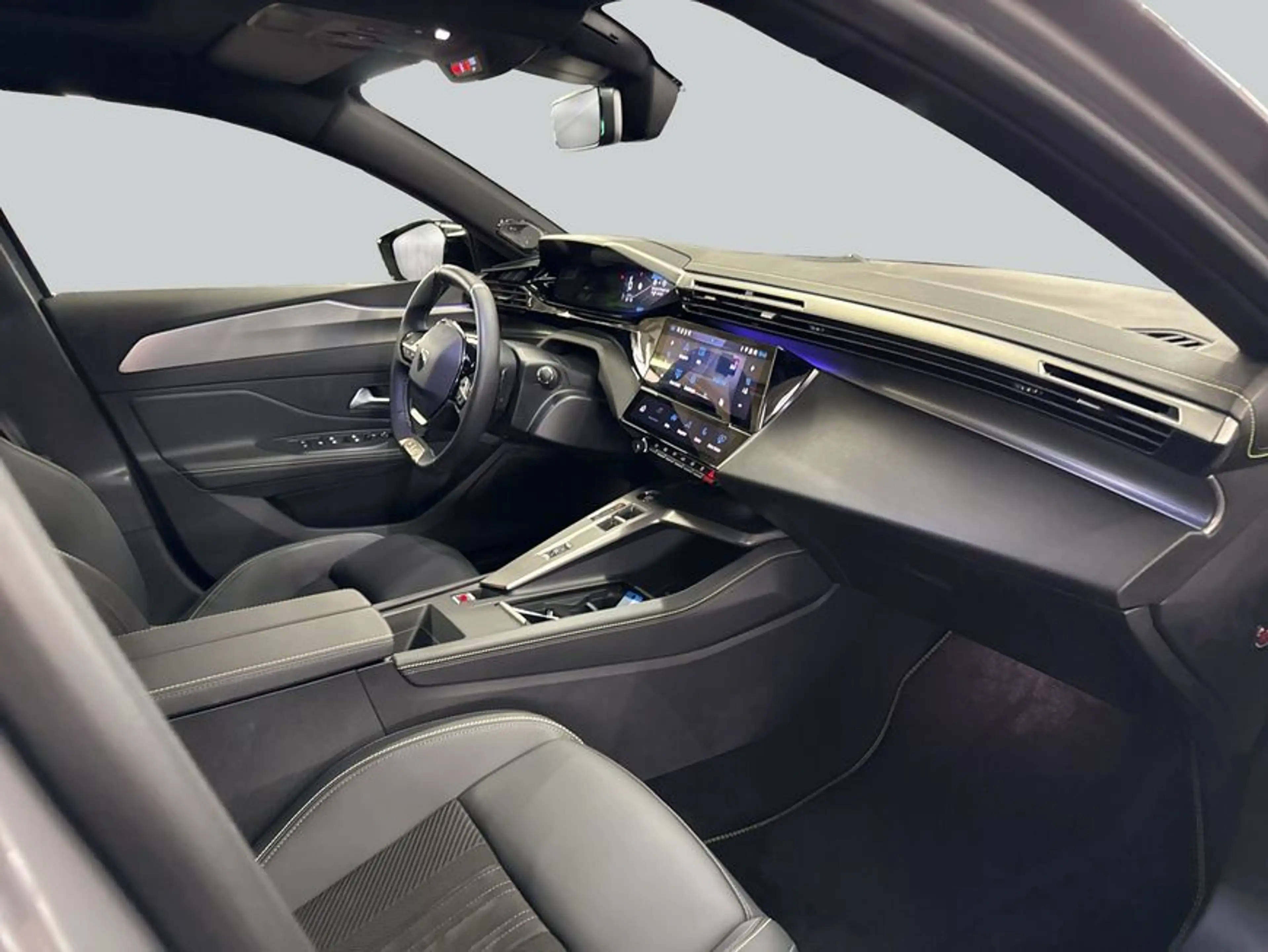 Peugeot 408 PureTech 130 EAT8 GT — photo 15