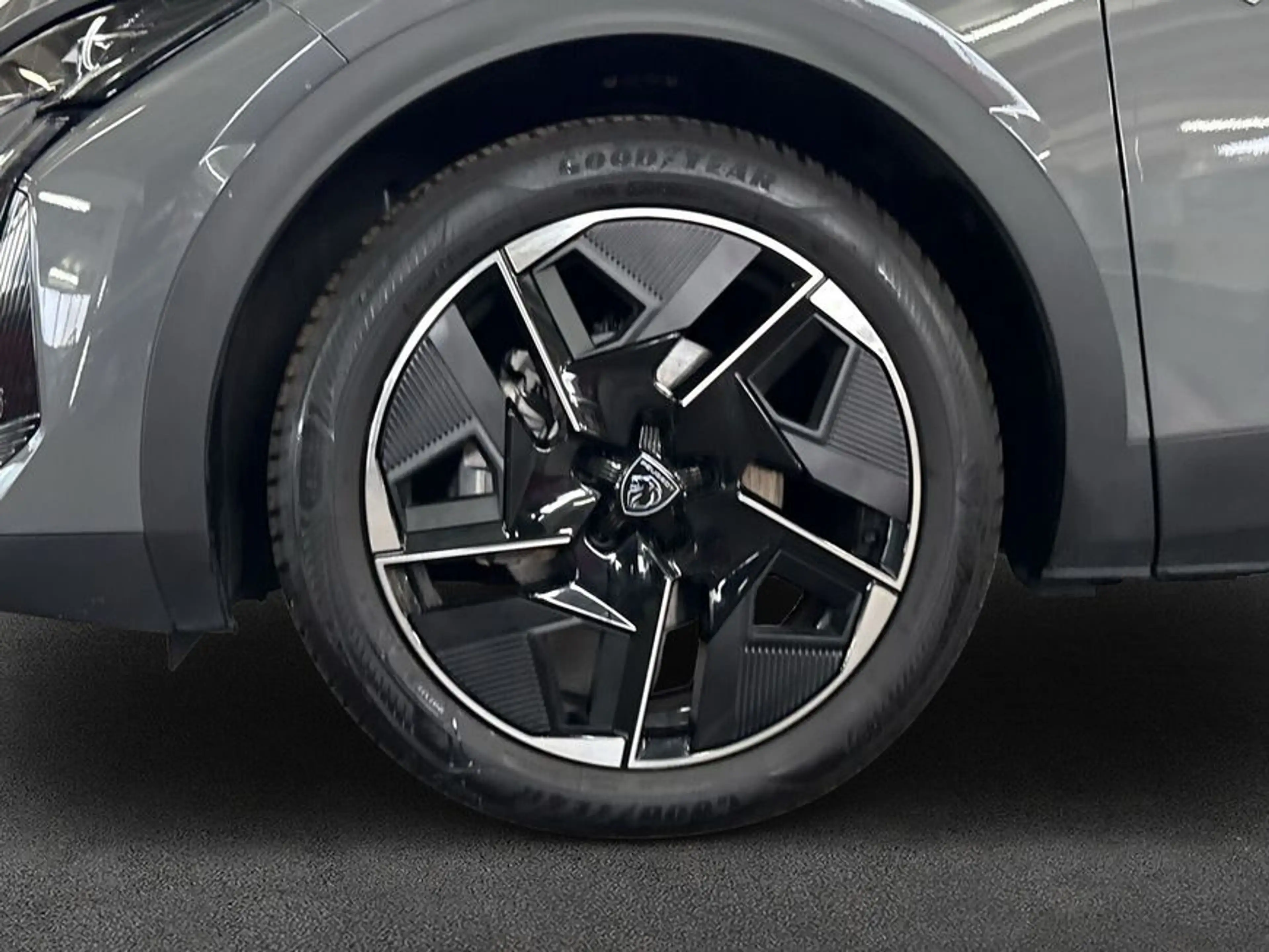 Peugeot 408 PureTech 130 EAT8 GT — photo 7