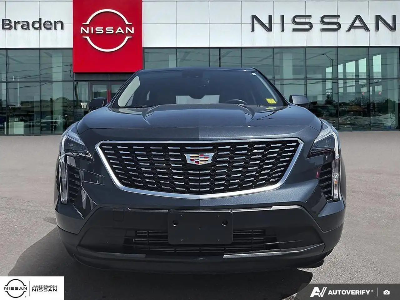 Cadillac XT4 снимка Cadillac XT4