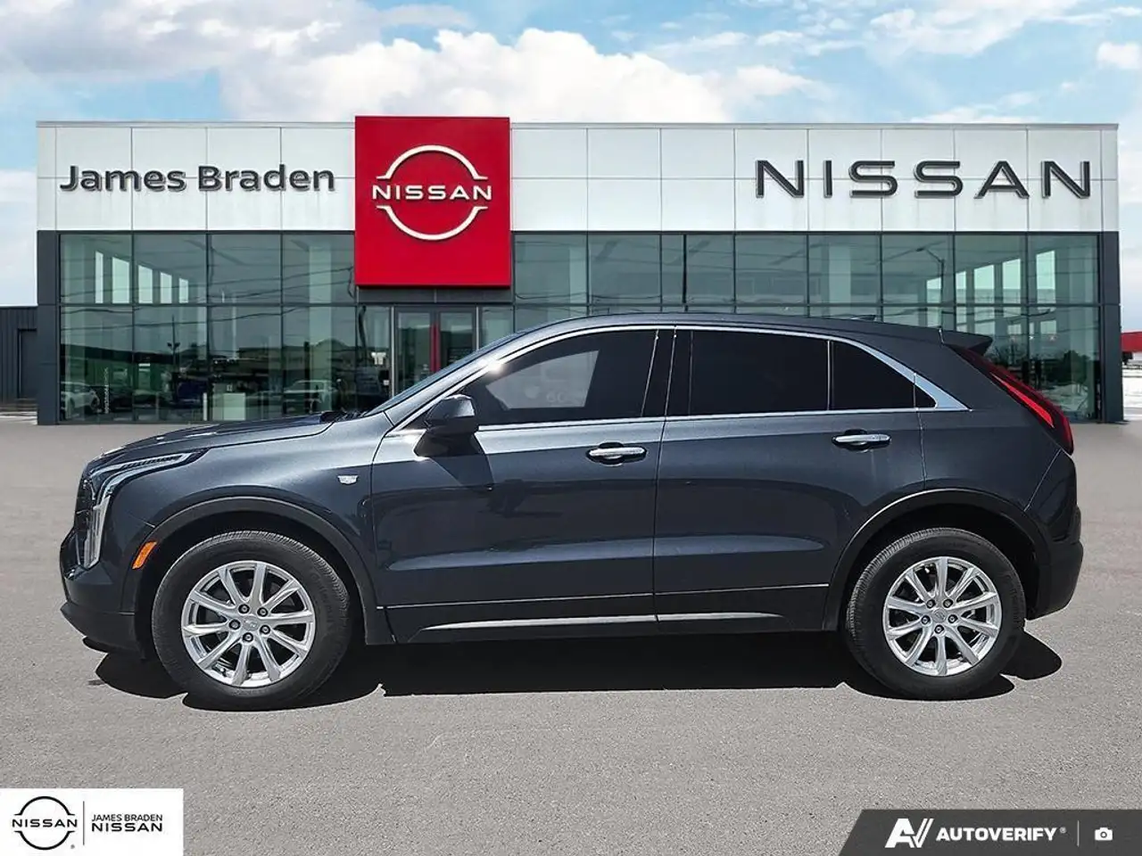 Cadillac XT4 снимка Cadillac XT4