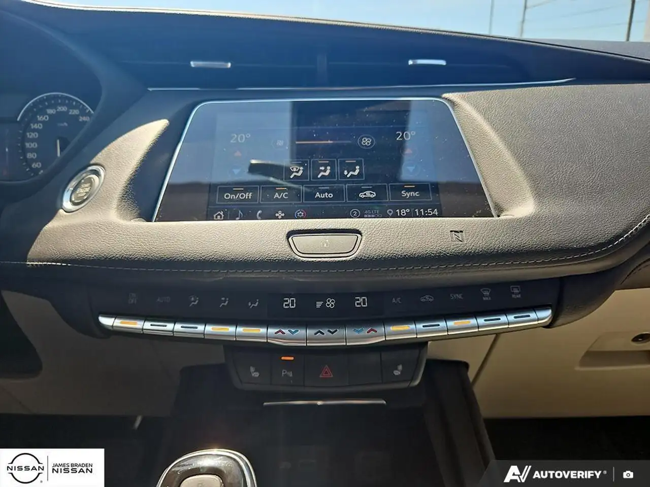 Cadillac XT4 снимка Cadillac XT4