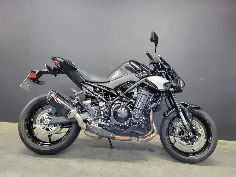 Kawasaki Z 900 - foto 2