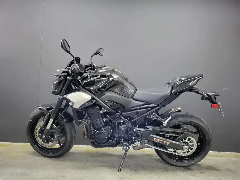 Kawasaki Z 900 - foto 7