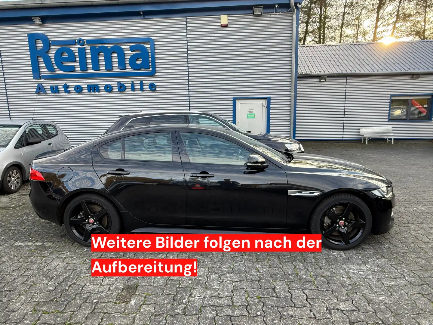 Jaguar XE XE 20t R-Sport, Navi, Xenon, Alufelgen Schwarz - 1