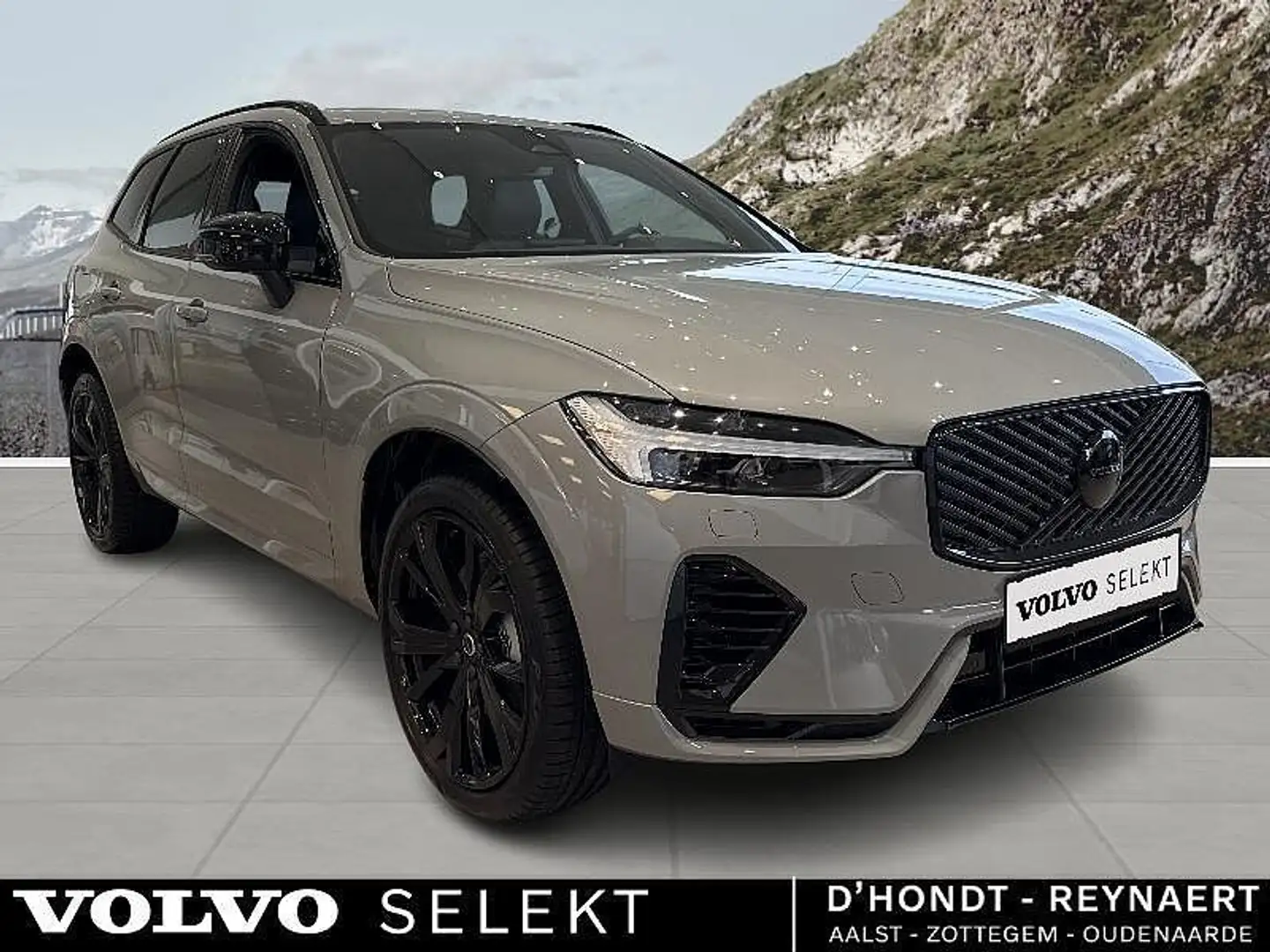 Volvo XC60 *NIEUW * Black Edition Plus, T6 AWD Plug-in hybrid Gris - 2