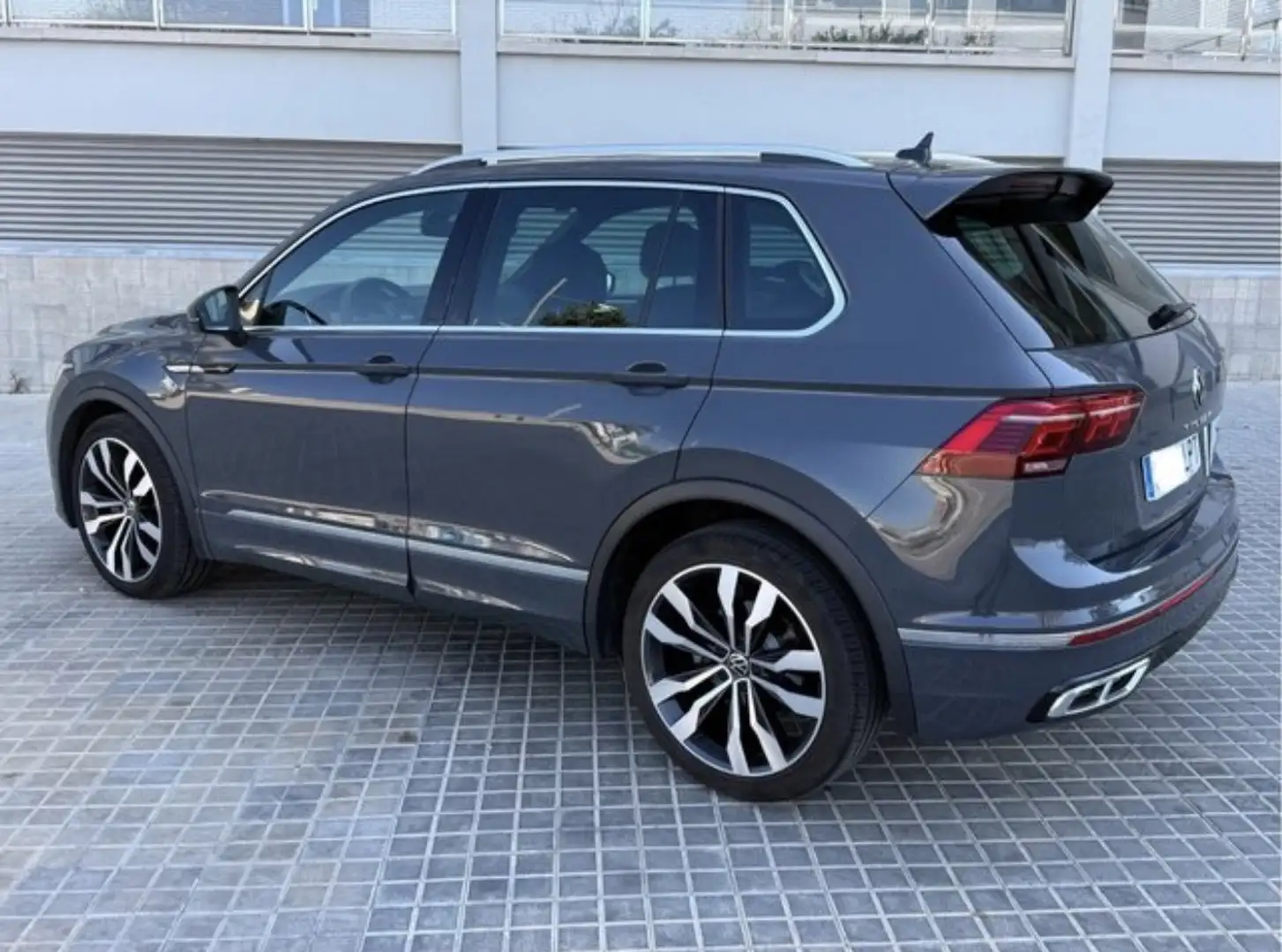 Volkswagen Tiguan 2.0TDI R-Line 4Motion DSG 147kW - 2