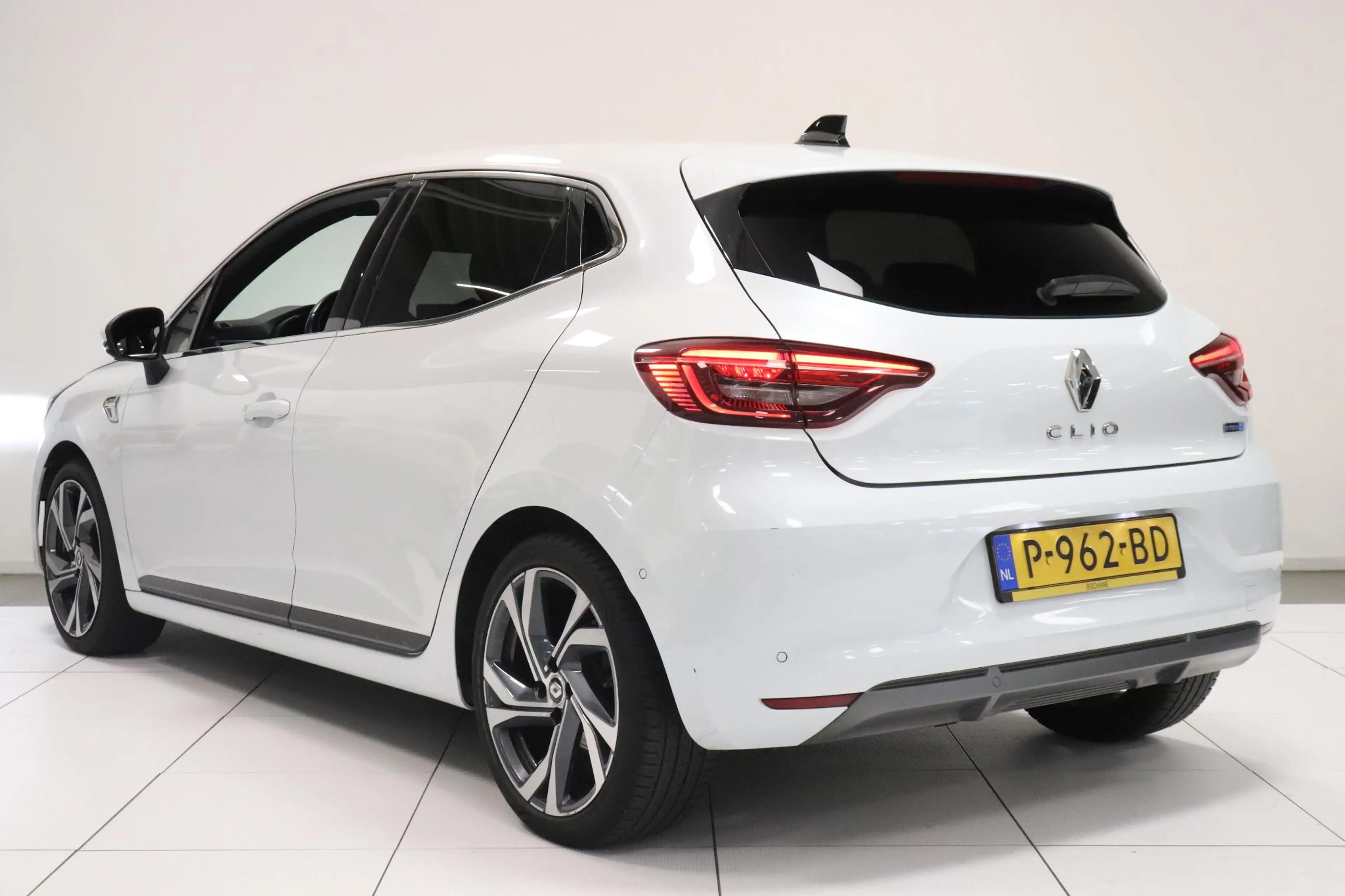 Renault Clio 1.6 E-Tech Hybrid 140 R.S. Line | 360° Camera | Sp — photo 6