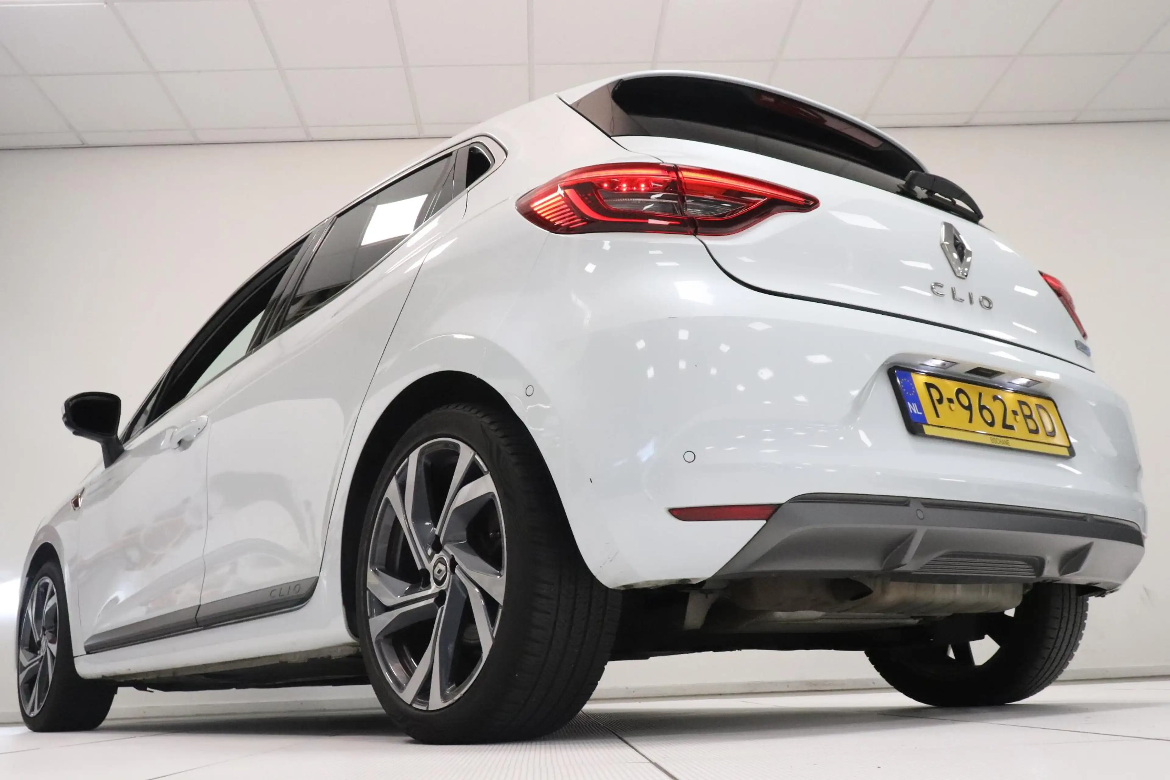 Renault Clio 1.6 E-Tech Hybrid 140 R.S. Line | 360° Camera | Sp — photo 17