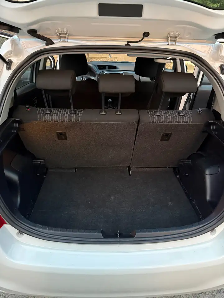 Toyota Yaris Yaris — photo 12