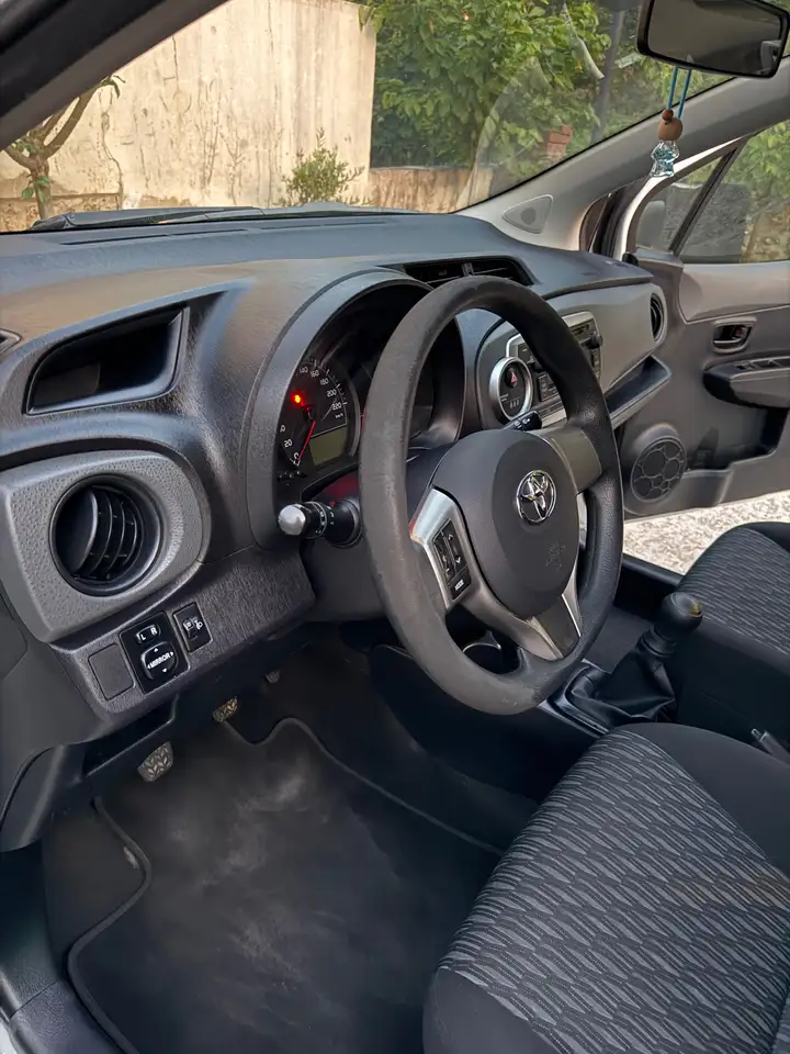 Toyota Yaris Yaris — photo 6
