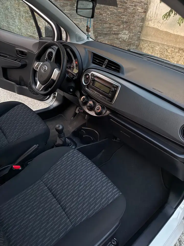 Toyota Yaris Yaris — photo 8