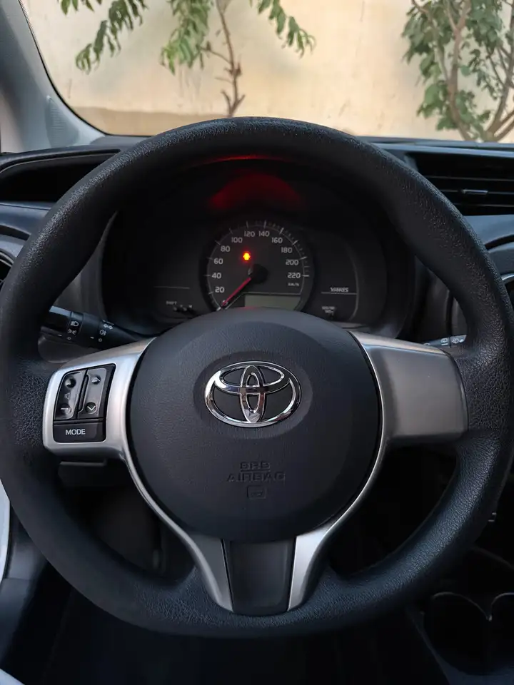 Toyota Yaris Yaris — photo 7