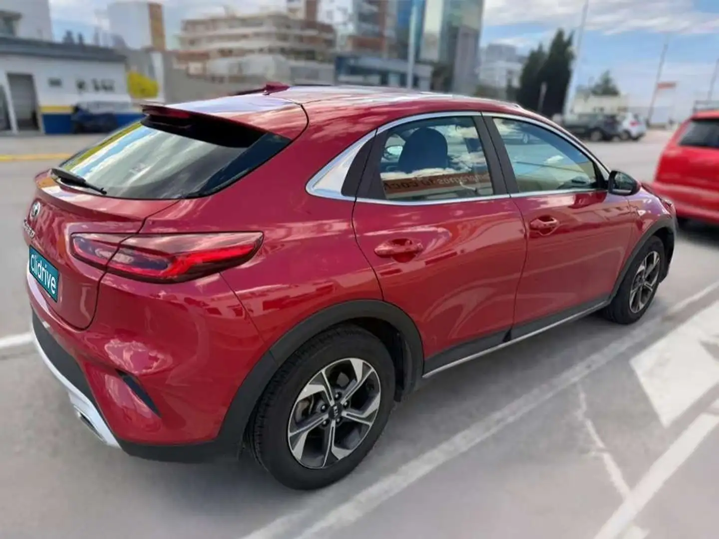Kia XCeed 1.0 T-GDi Concept Rojo - 2