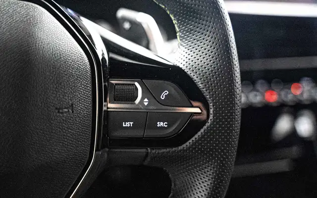 Peugeot 2008 view 12