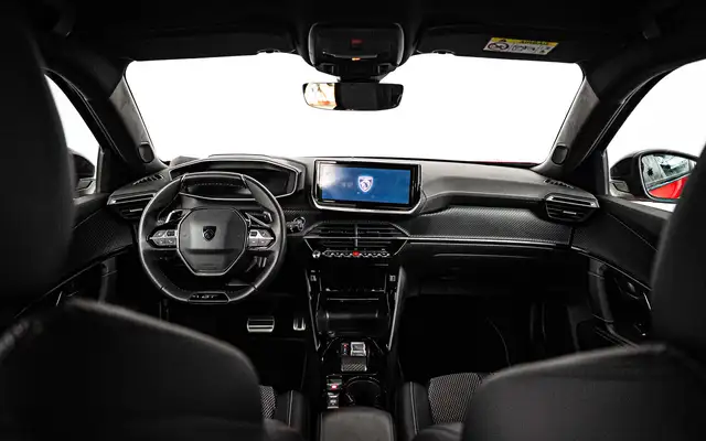 Peugeot 2008 view 9