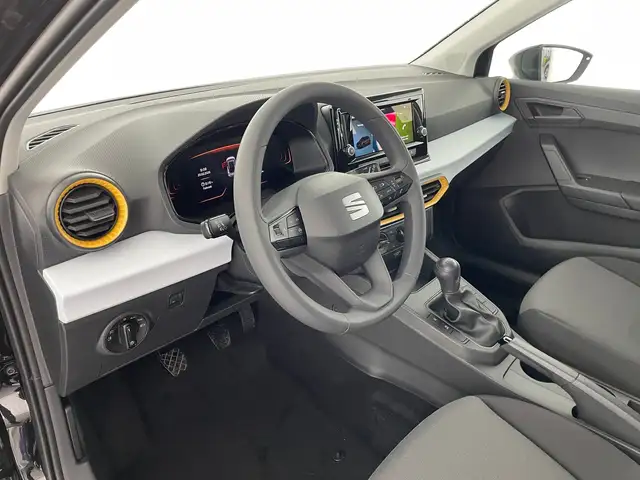 Seat Arona view 8