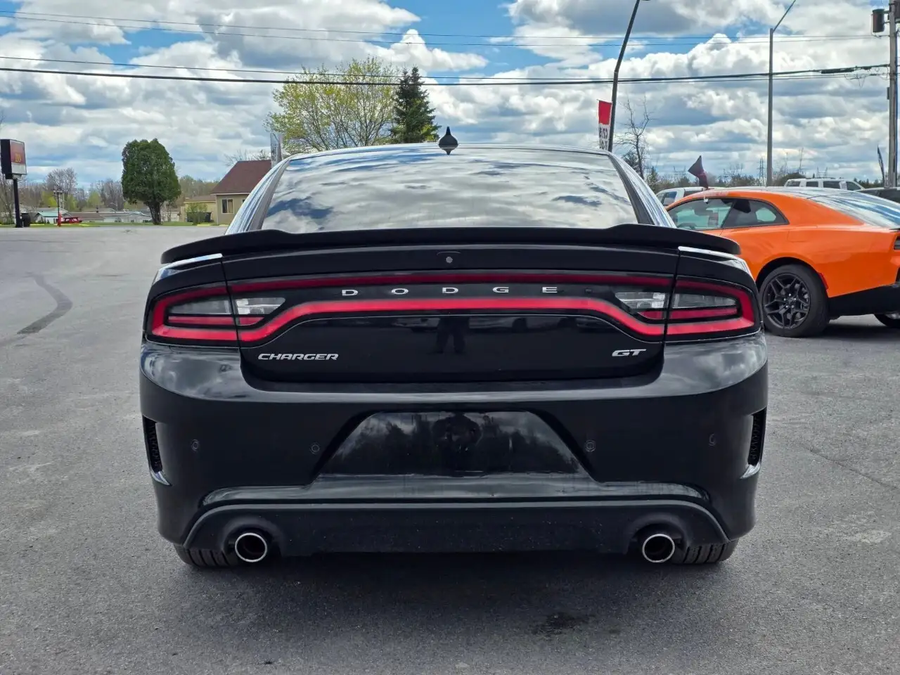 Dodge Charger снимка Dodge Charger