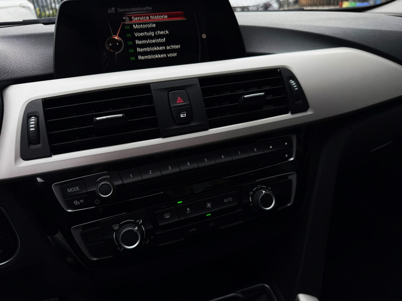 BMW 318 3-serie 318i Essential 136PK|Origineel NL|Face Lif — photo 18