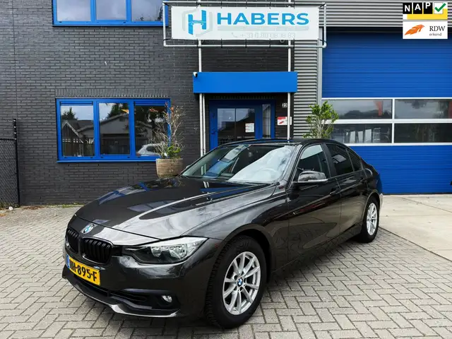 BMW 318 3-serie 318i Essential 136PK|Origineel NL|Face Lif