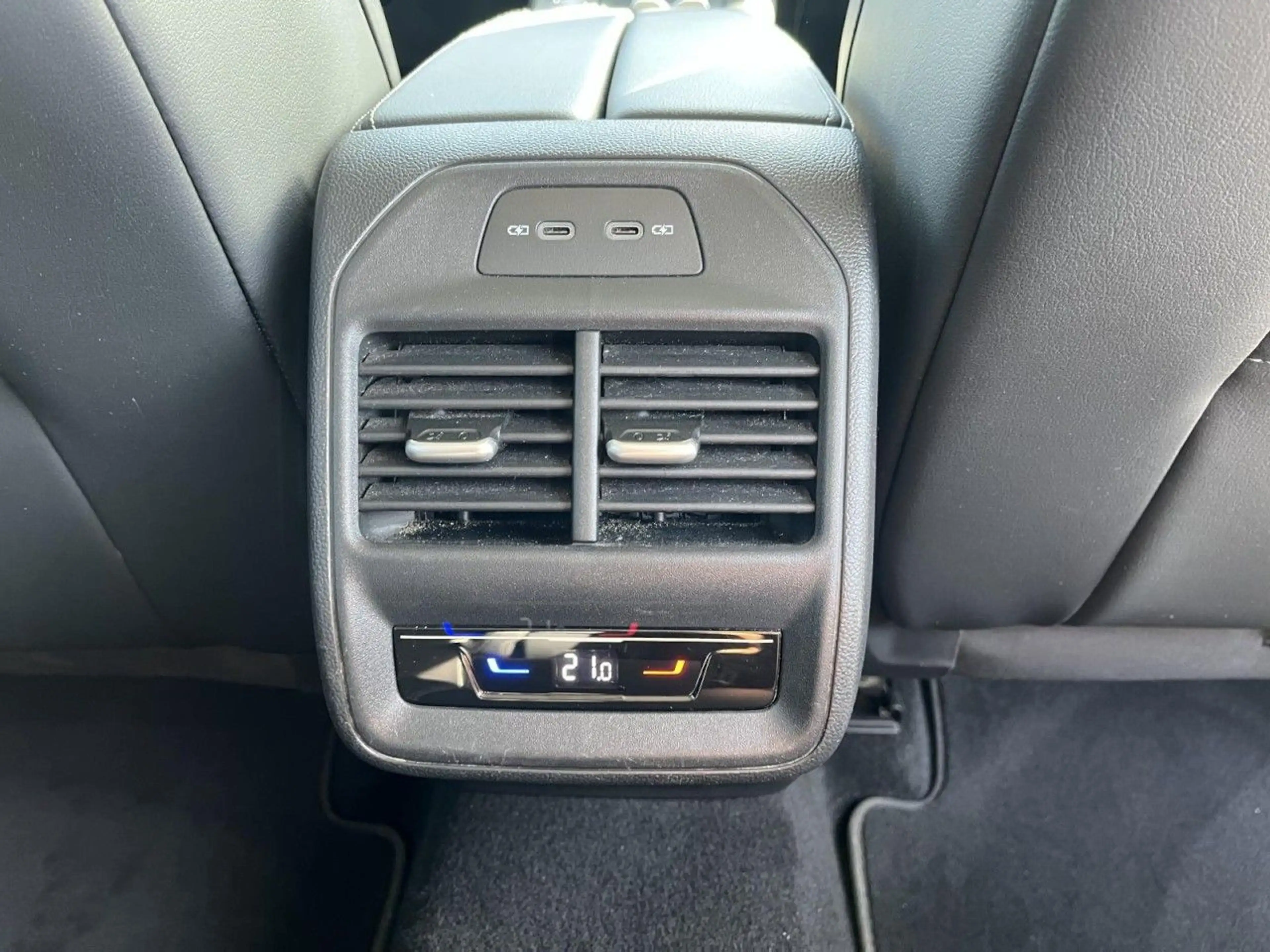 Volkswagen Passat Variant 2.0 TDI Business DSG (LED+NAVI+AH — photo 12