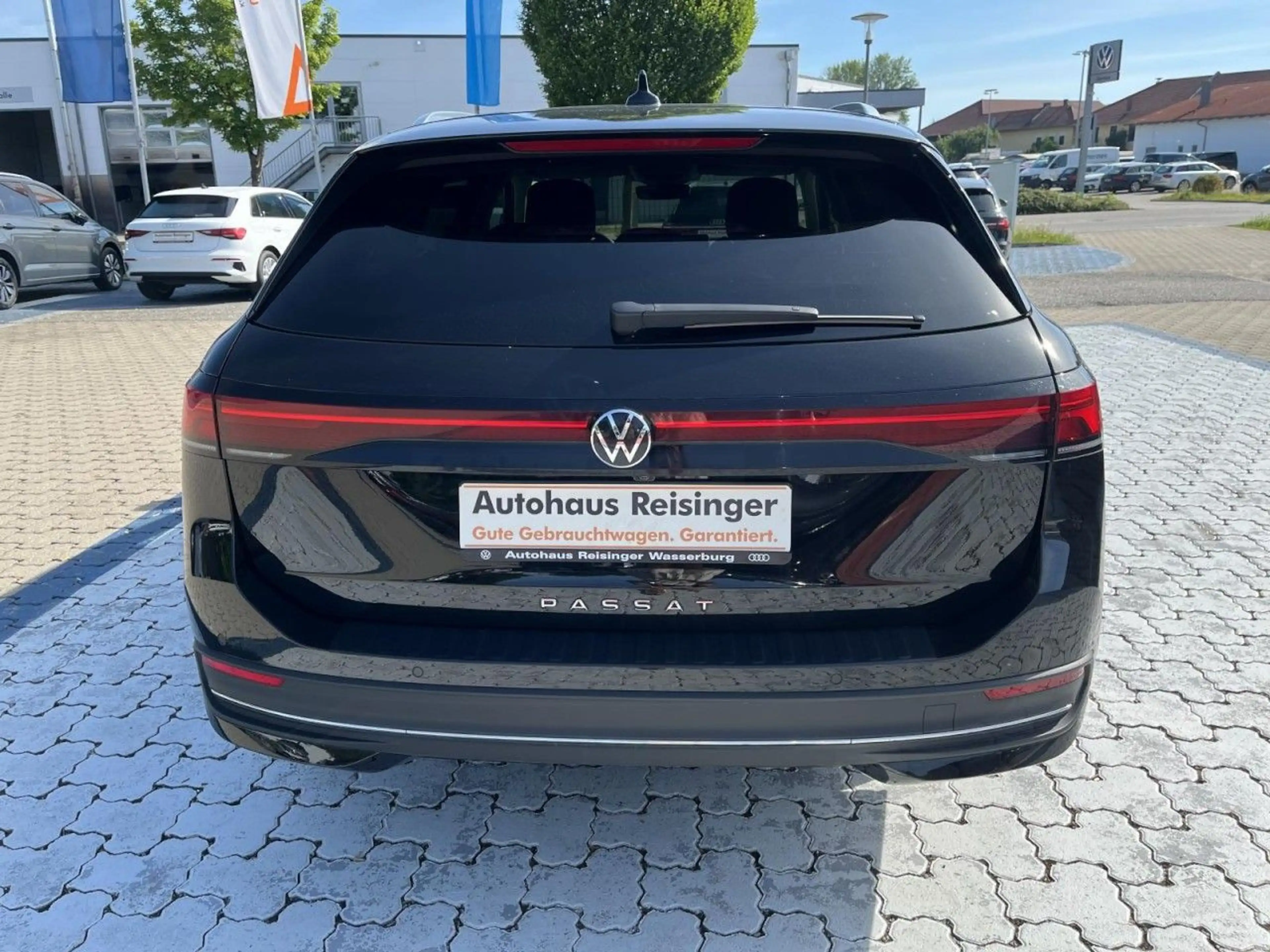Volkswagen Passat Variant 2.0 TDI Business DSG (LED+NAVI+AH — photo 6