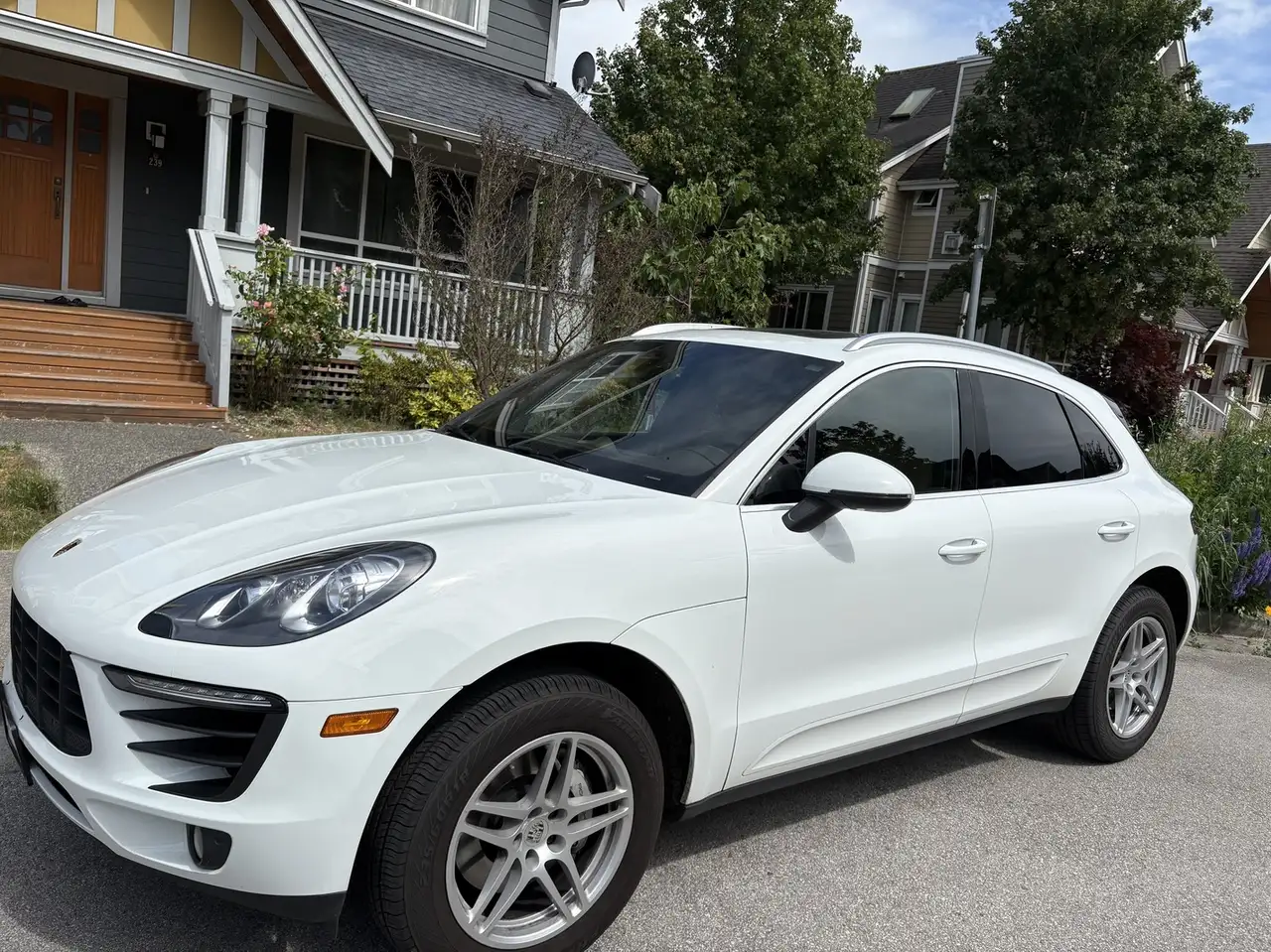 2016 Porsche Macan