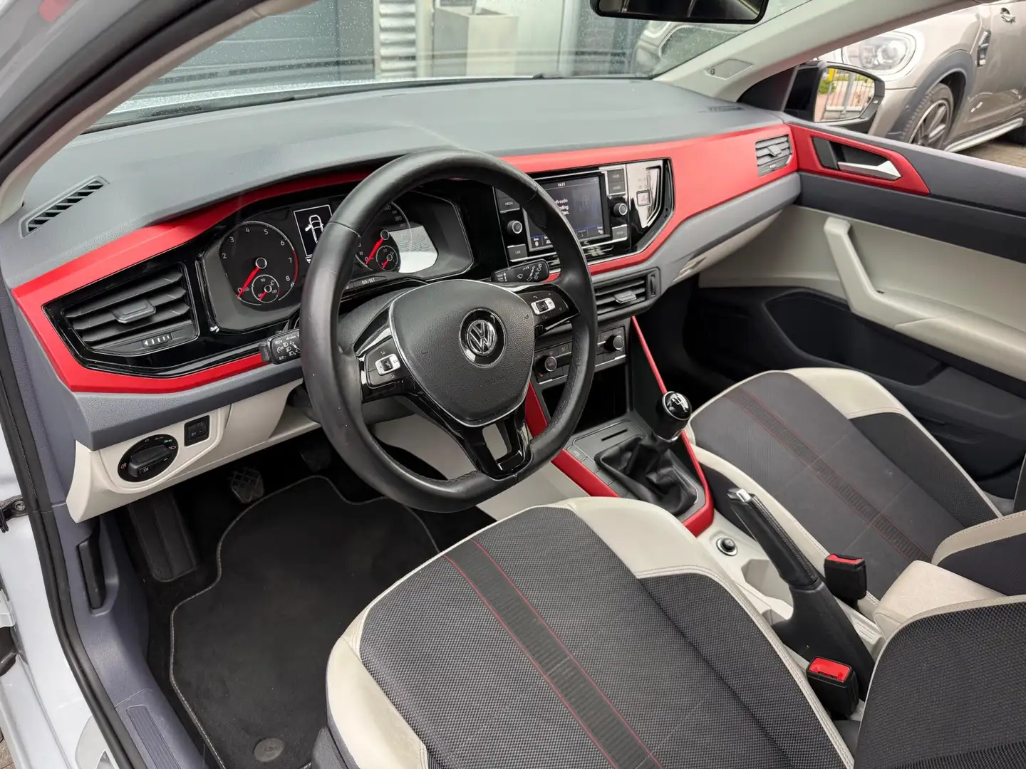 Volkswagen Polo 1.0 T Beats | Exclusive | Bluetooth | Stoelverwarm Wit - 2