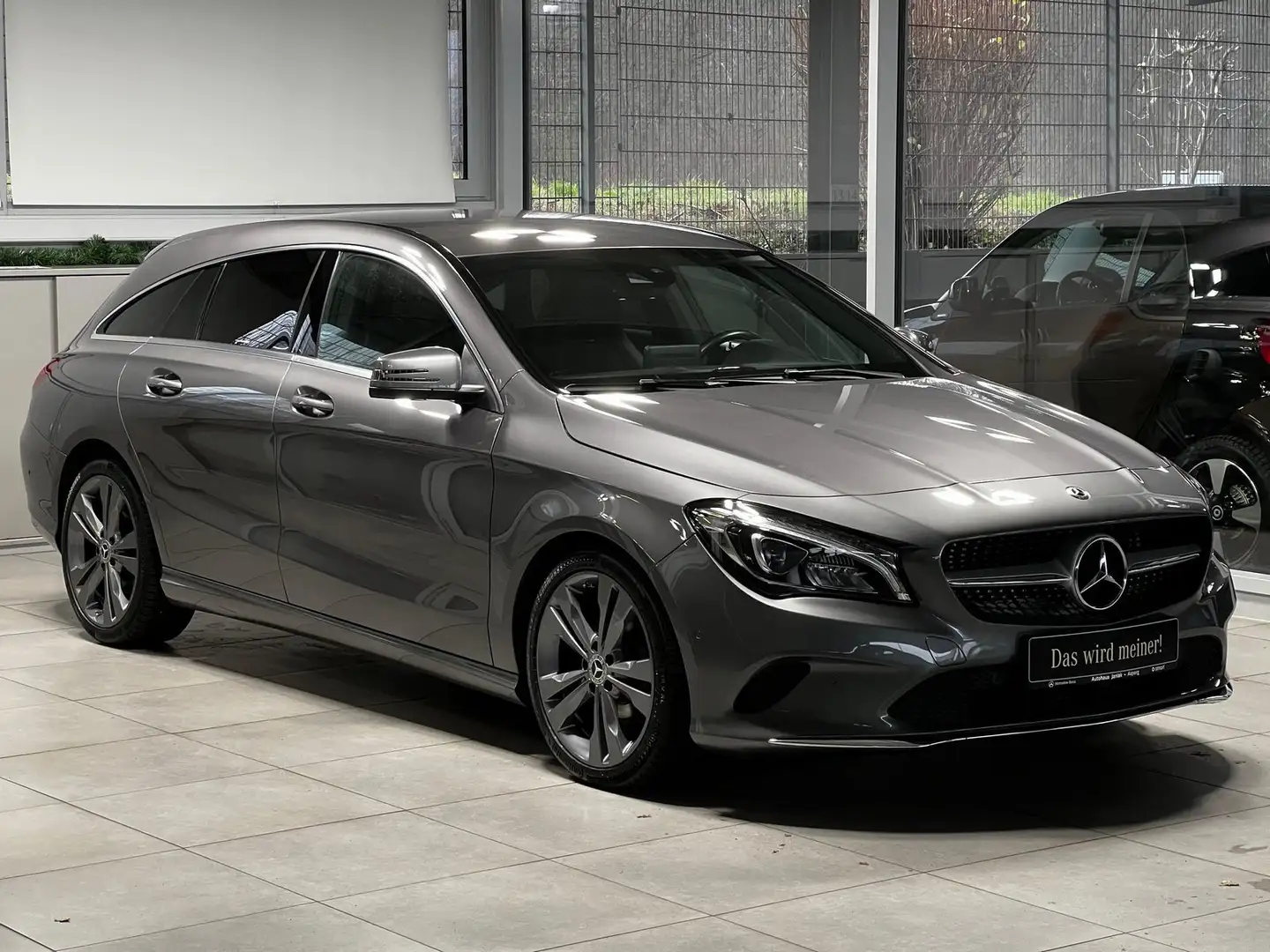 Mercedes-Benz CLA 200 SB Urban STANDHEIZUNG-FB+LED+NAVI+PDC+SH Grau - 2
