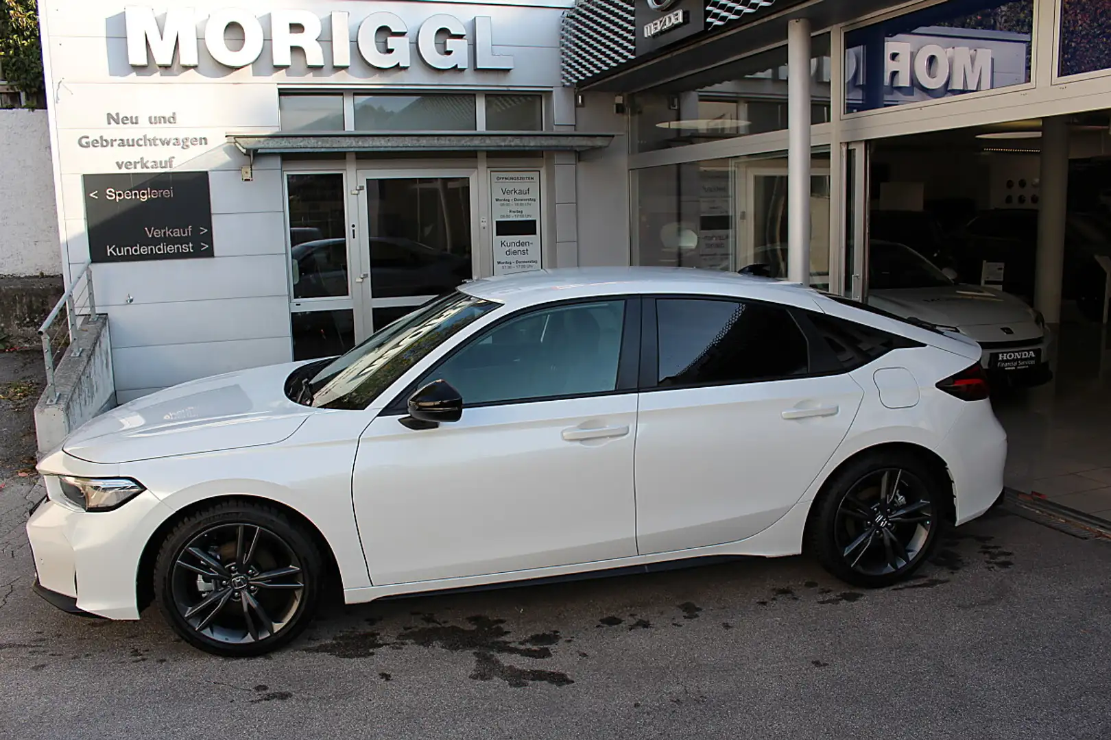 Honda Civic 2.0 i-MMD Hybrid Sport e-CVT Aut. Weiß - 1