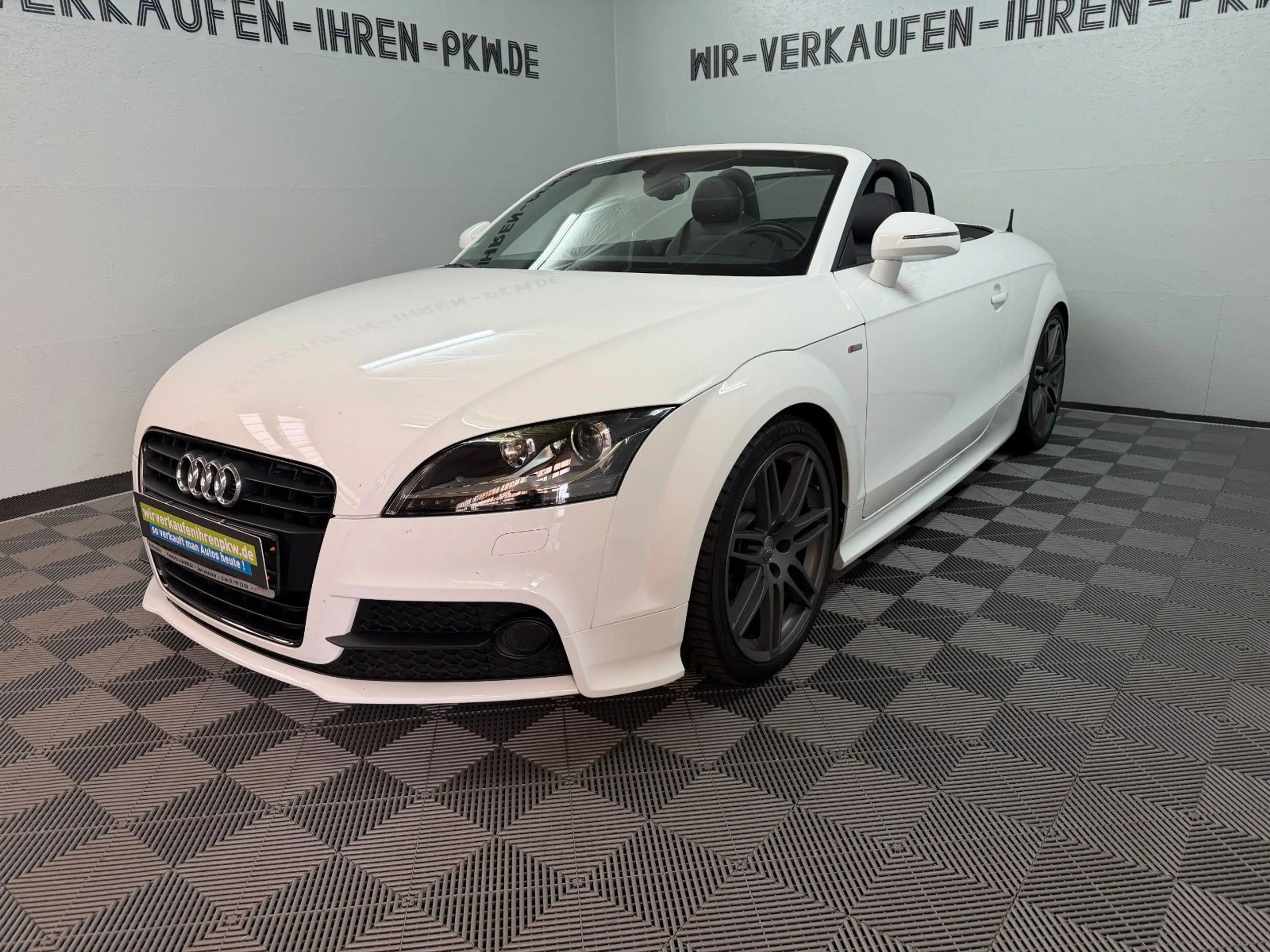 Audi TT 1.8 TFSI Roadster S line Sport + Service NEU