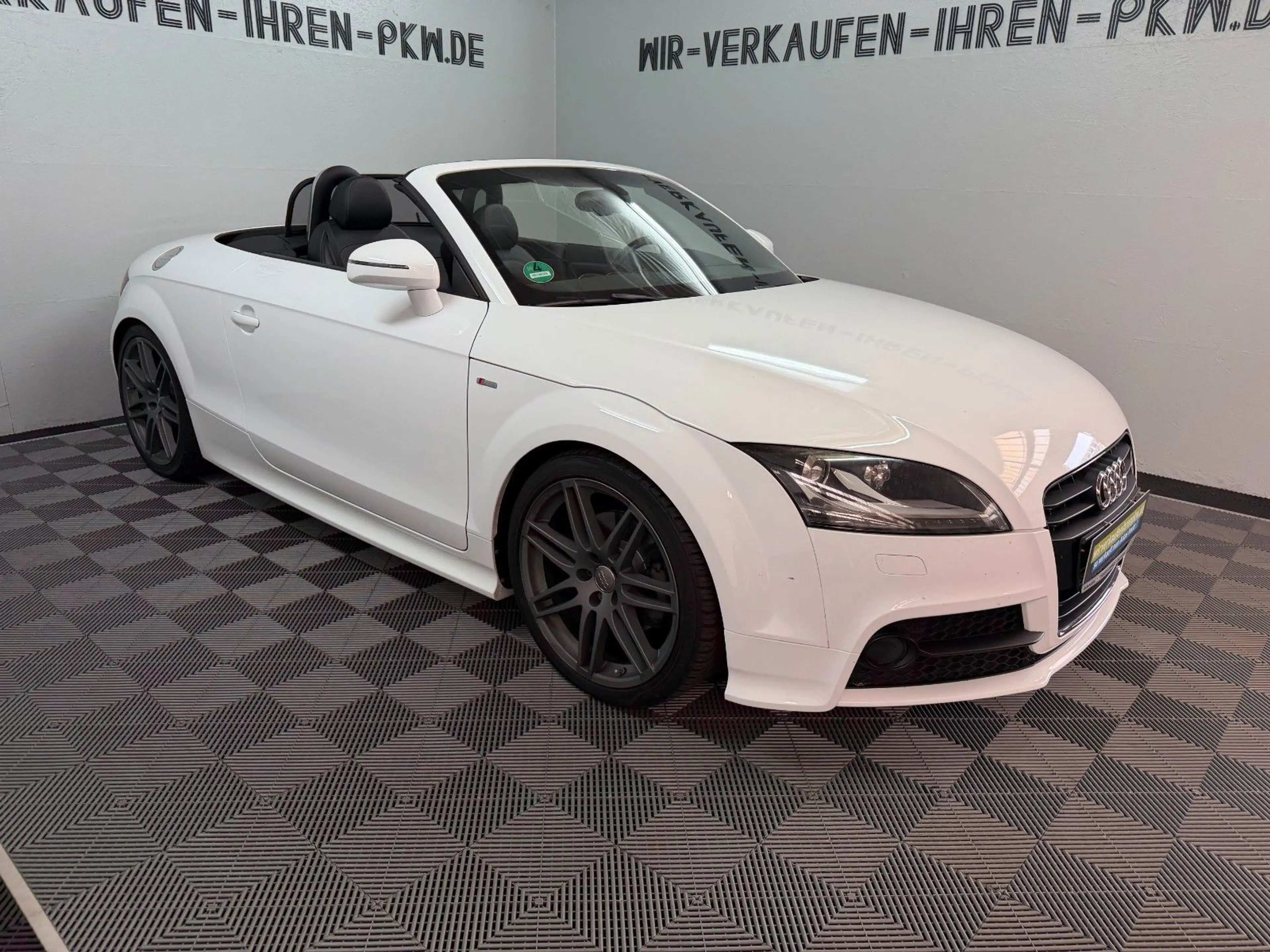 Audi TT 1.8 TFSI Roadster S line Sport + Service NEU — photo 3
