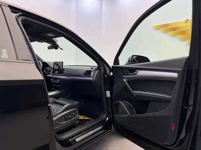 Audi SQ5 view 15