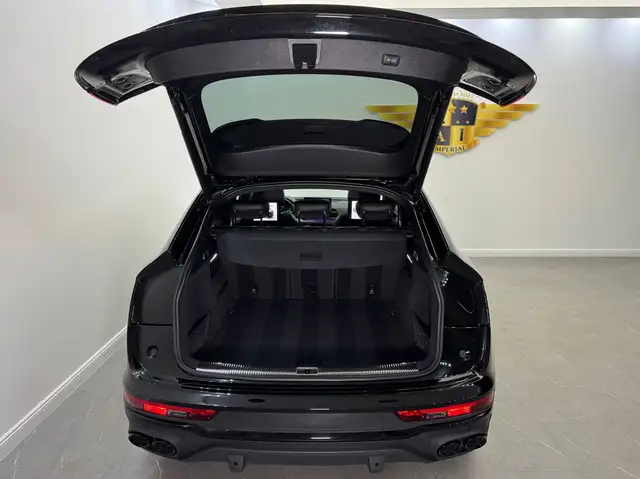 Audi SQ5 view 24