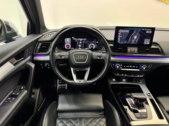 Audi SQ5 view 10