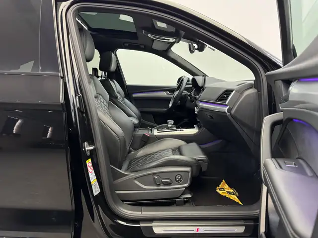 Audi SQ5 view 16