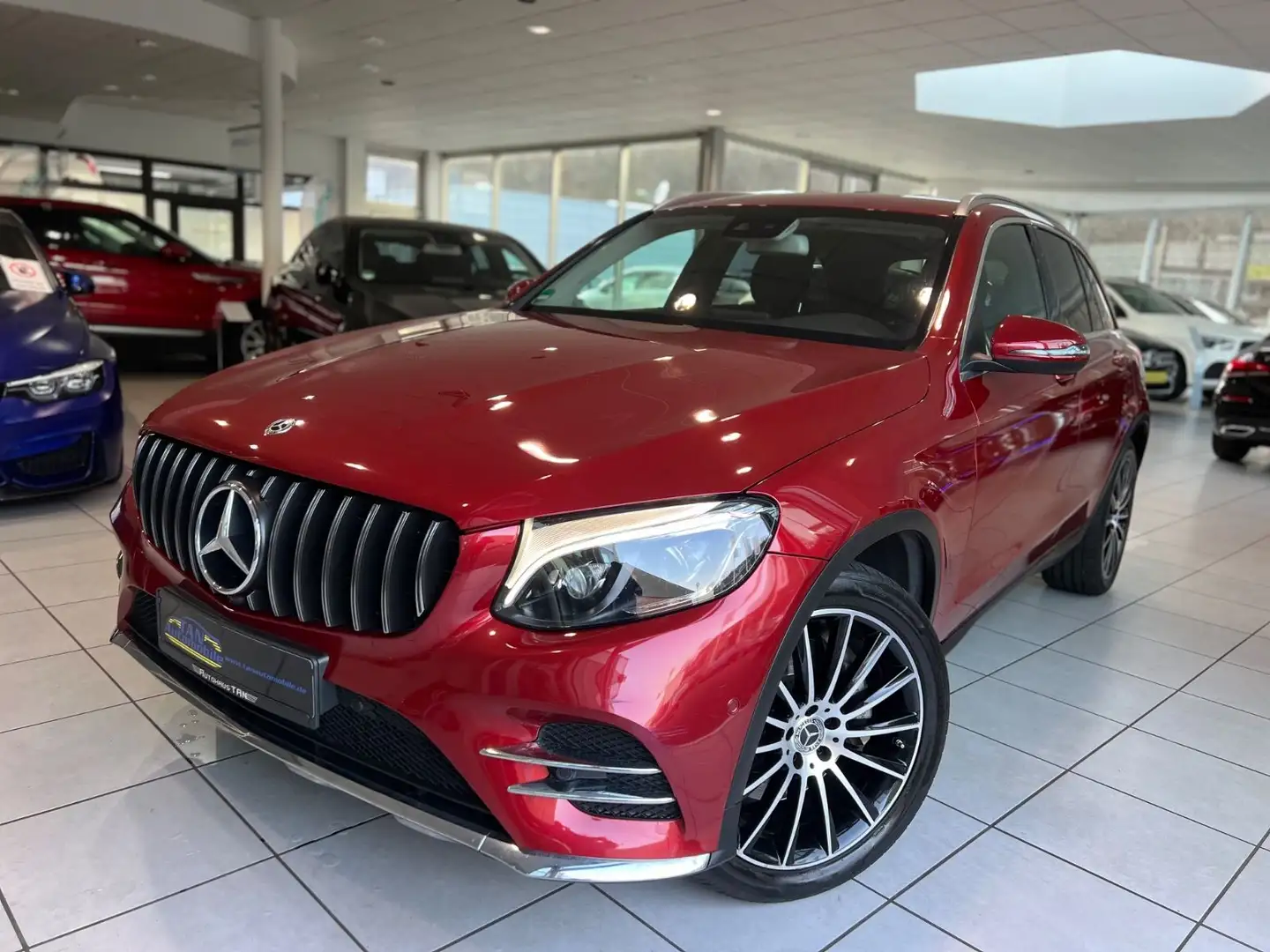 Mercedes-Benz GLC 250 d 4Matic AMG LINE *DESIGNO-LACK* Rot - 1