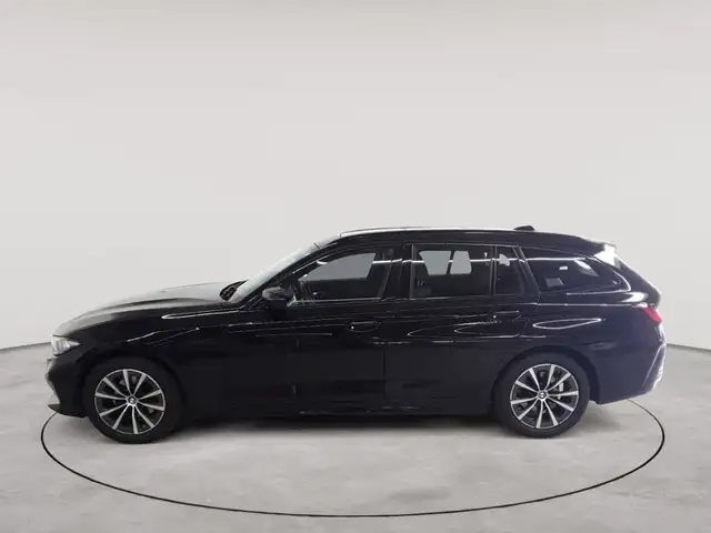 BMW 3 Series view 6