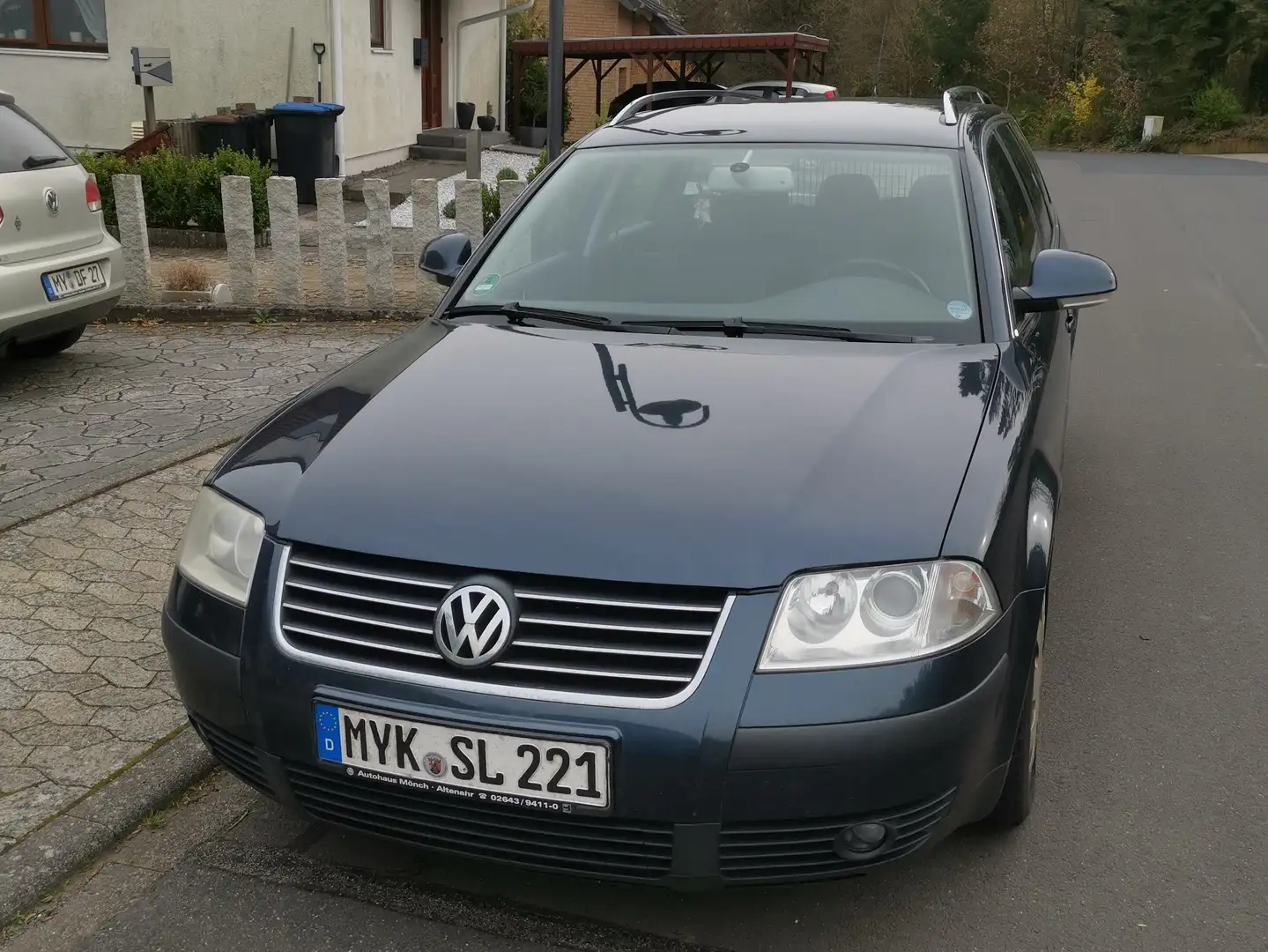 Volkswagen Passat Variant 1.9 TDI Trendline Blau - 1
