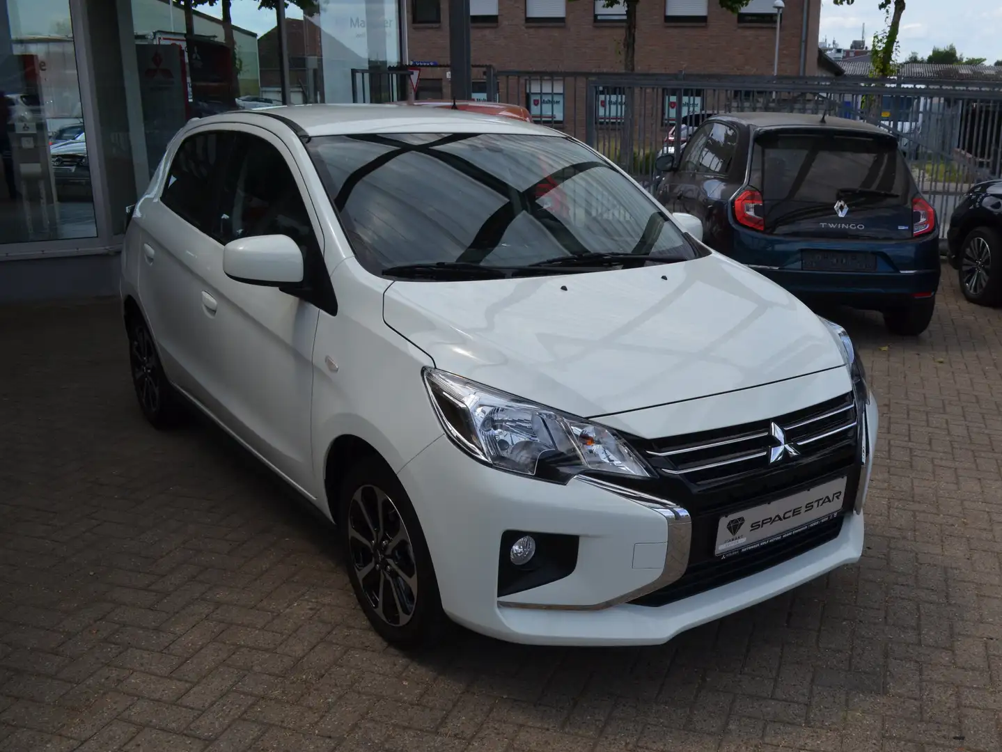 Mitsubishi Space Star Select+ Weiß - 2