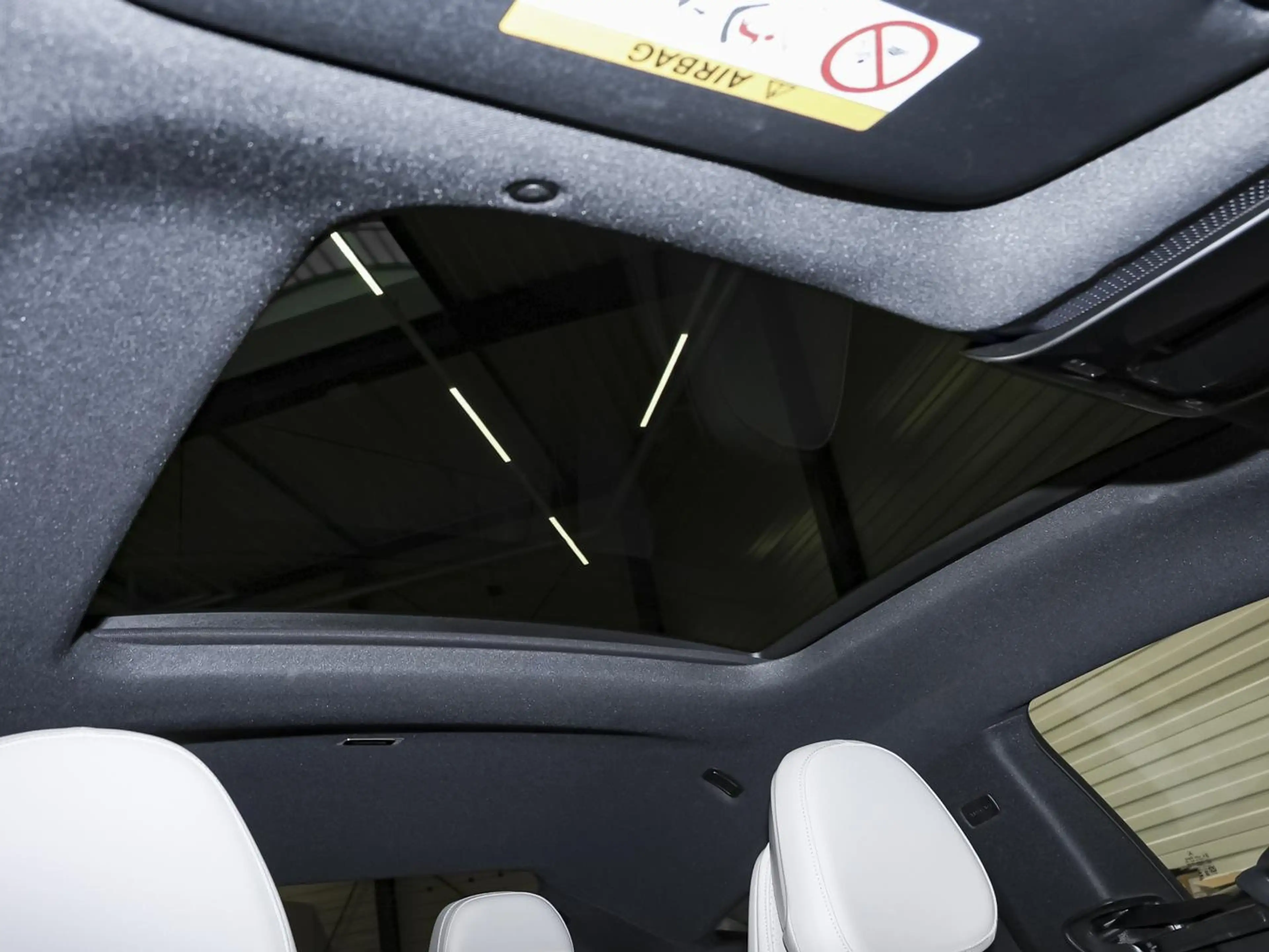 Mercedes-Benz CLE 300 4M AMG Premium Digital-L. Burmester HUD — photo 14