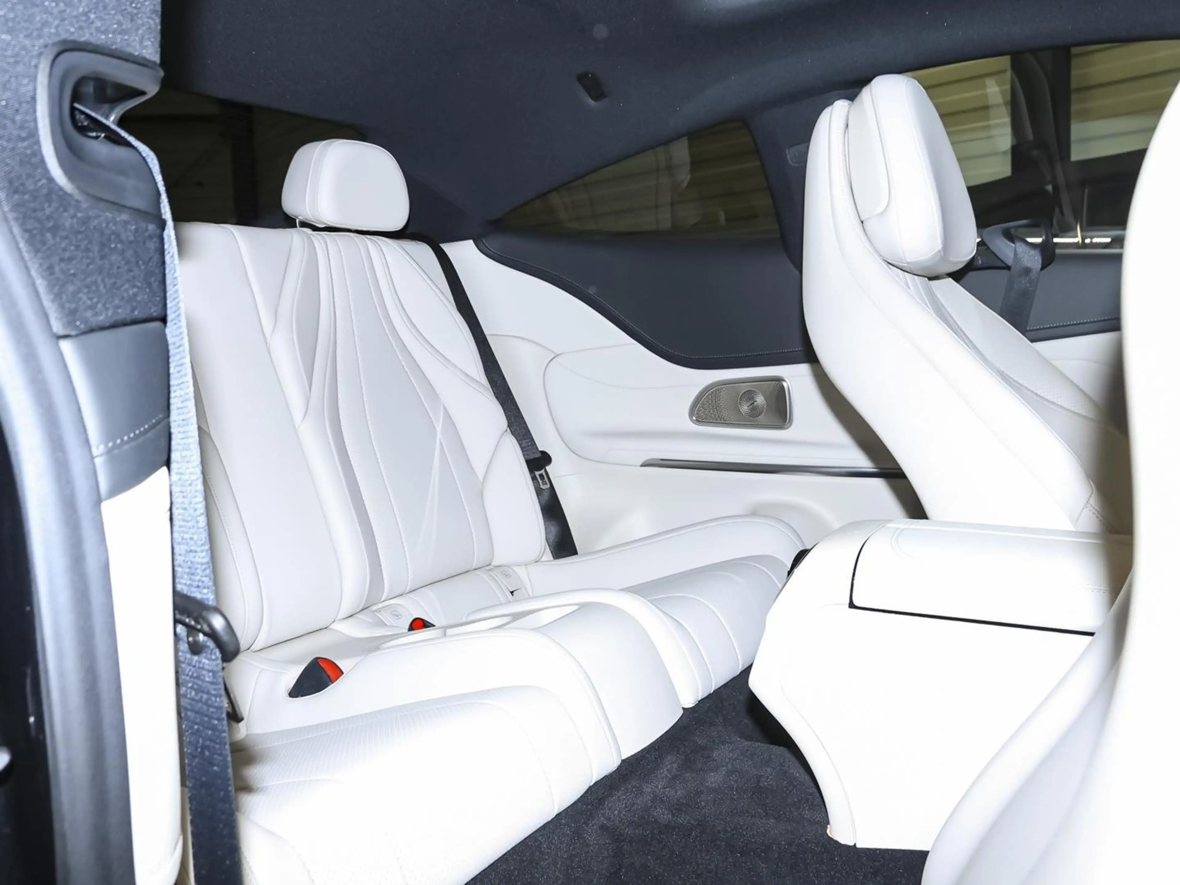 Mercedes-Benz CLE 300 4M AMG Premium Digital-L. Burmester HUD — photo 7