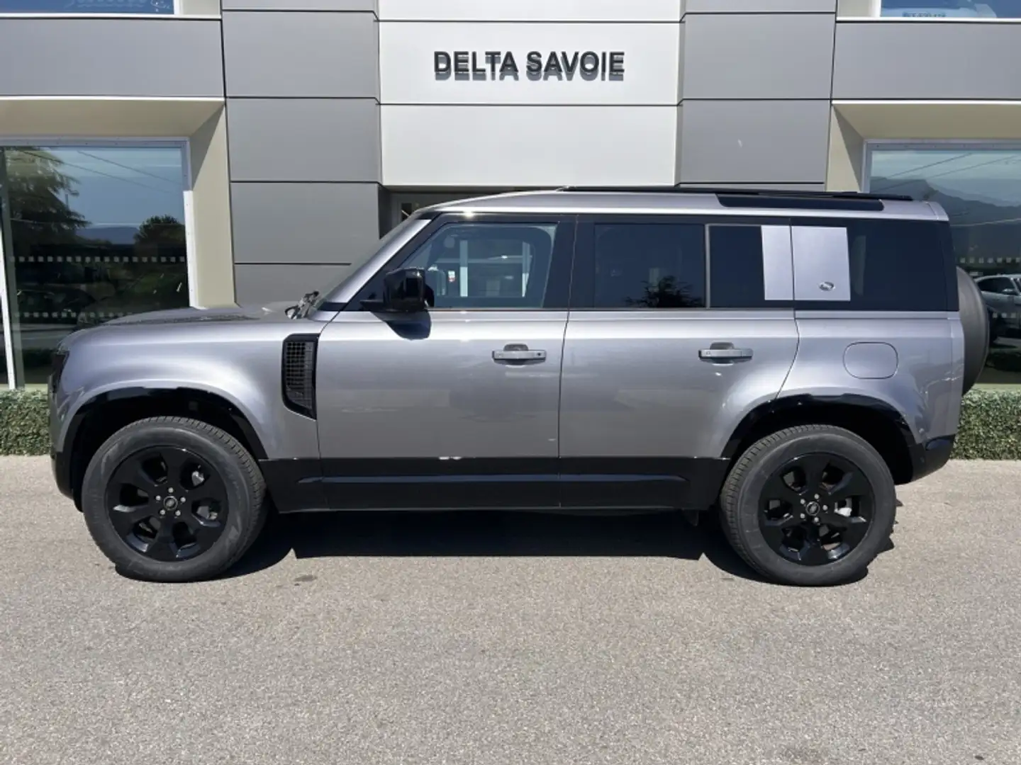 Land Rover Defender 110 2.0 P400e X-Dynamic SE Gris - 2