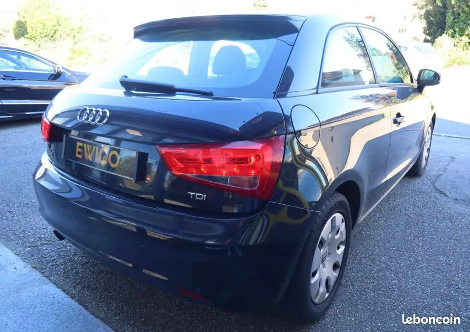 Audi A1 1.6 TDI 105 CH AMBIENTE Noir - 2