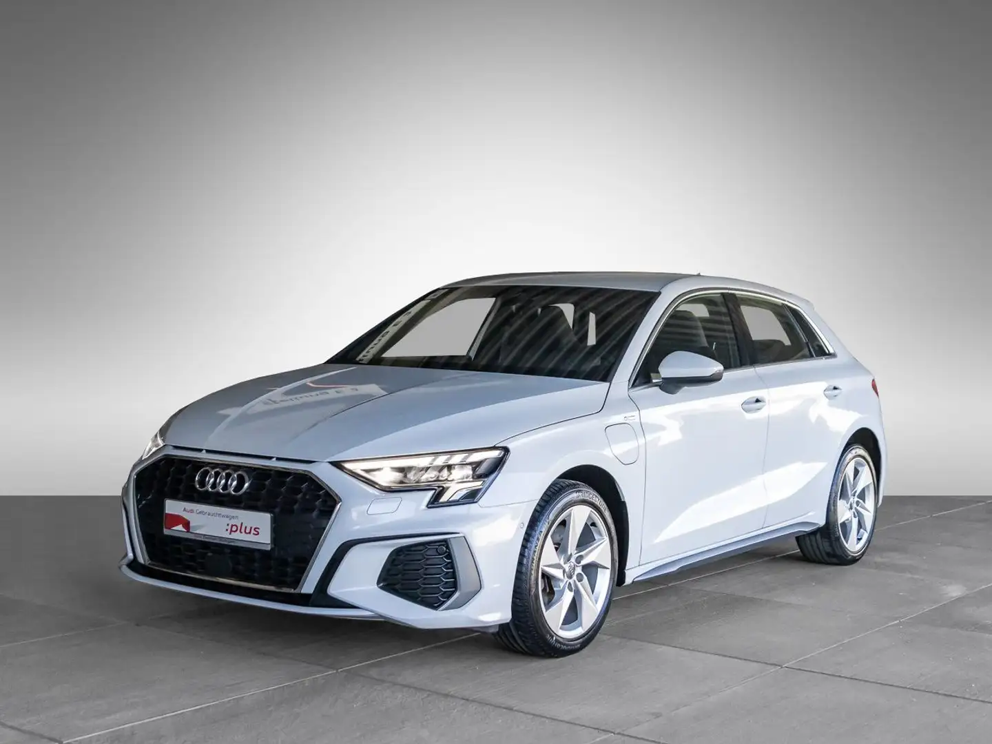 Audi A3 40 TFSI e S line Keyless VirtCo Weiß - 2