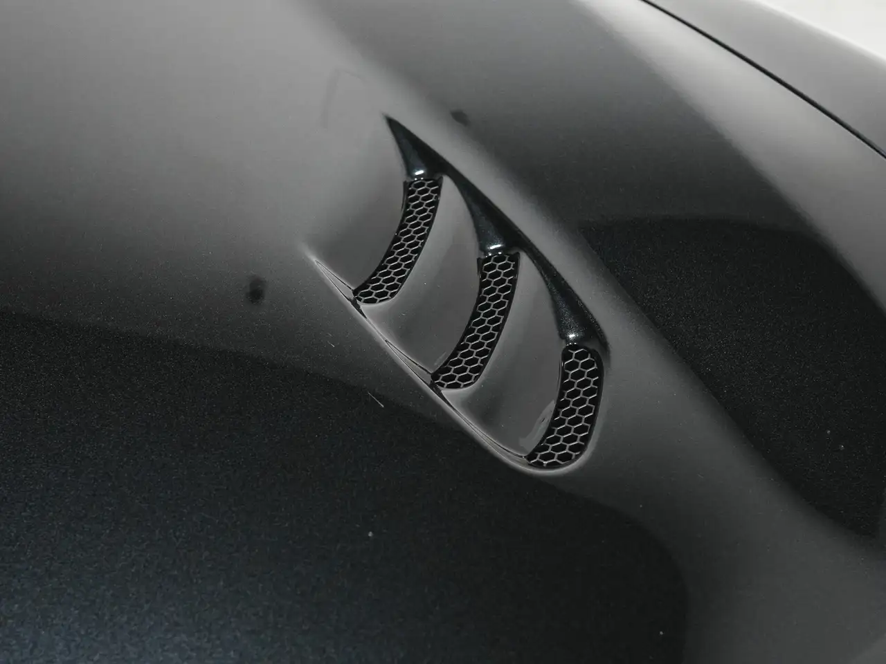 Alfa Romeo Stelvio снимка Alfa Romeo Stelvio