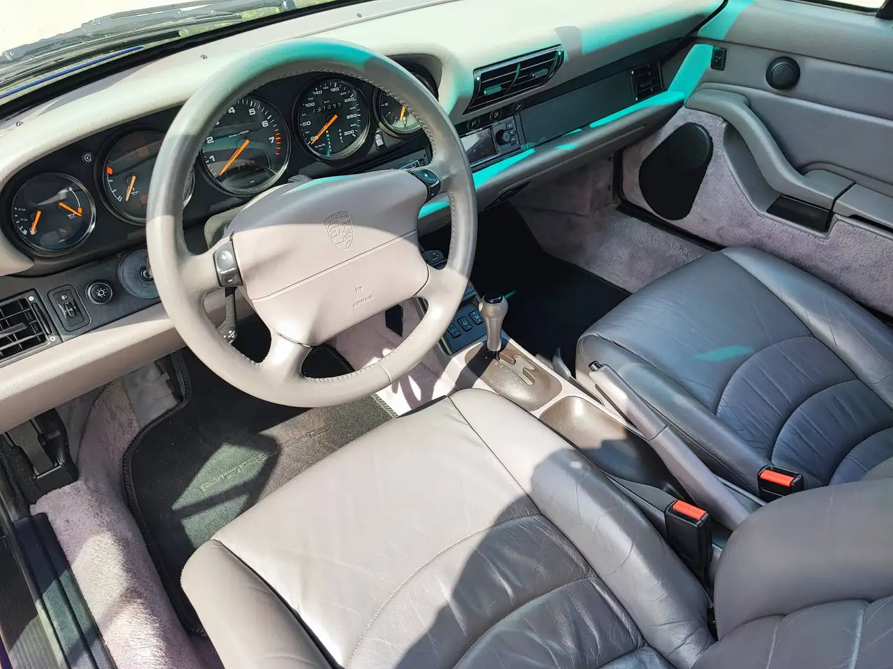 Porsche 993 Carrera 2 - Schuifdak - Rafleder- Airco - Complete Historiek - Motorrevisie, foto 11