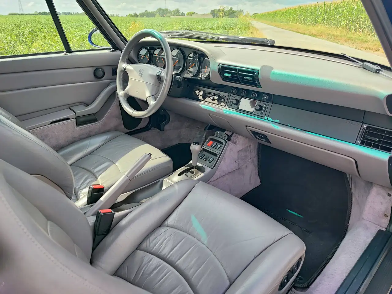 Porsche 993 Carrera 2 - Schuifdak - Rafleder- Airco - Complete Historiek - Motorrevisie, foto 6